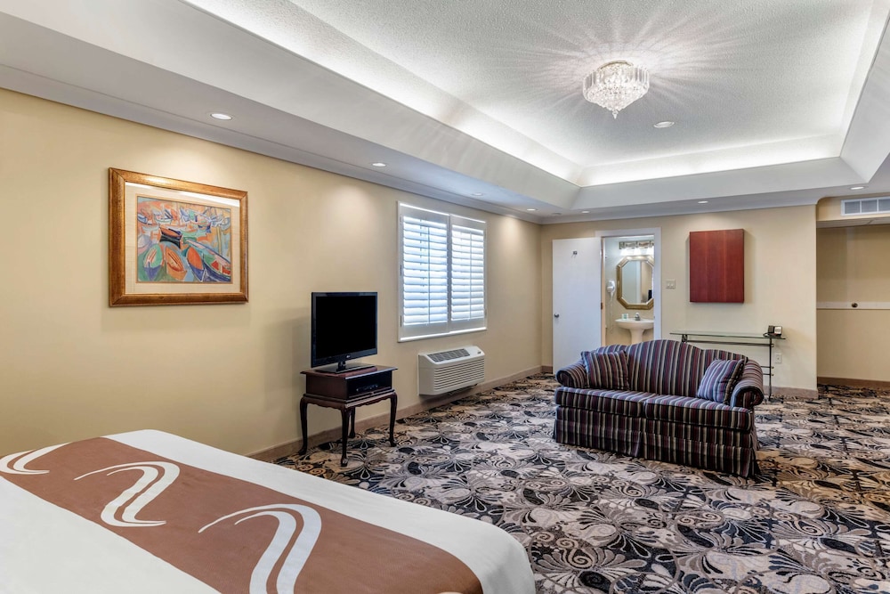 Quality Inn & Suites Garden Of The Gulf 20/46
