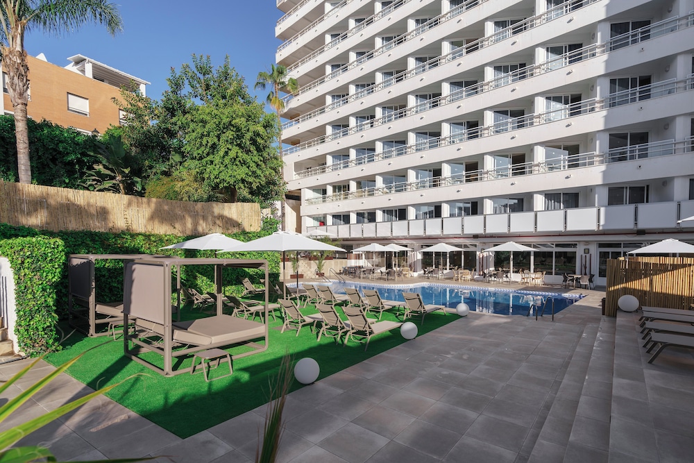 Hotel Costa Malaga (Adults Recommended) by Pierre & Vacances 49/57