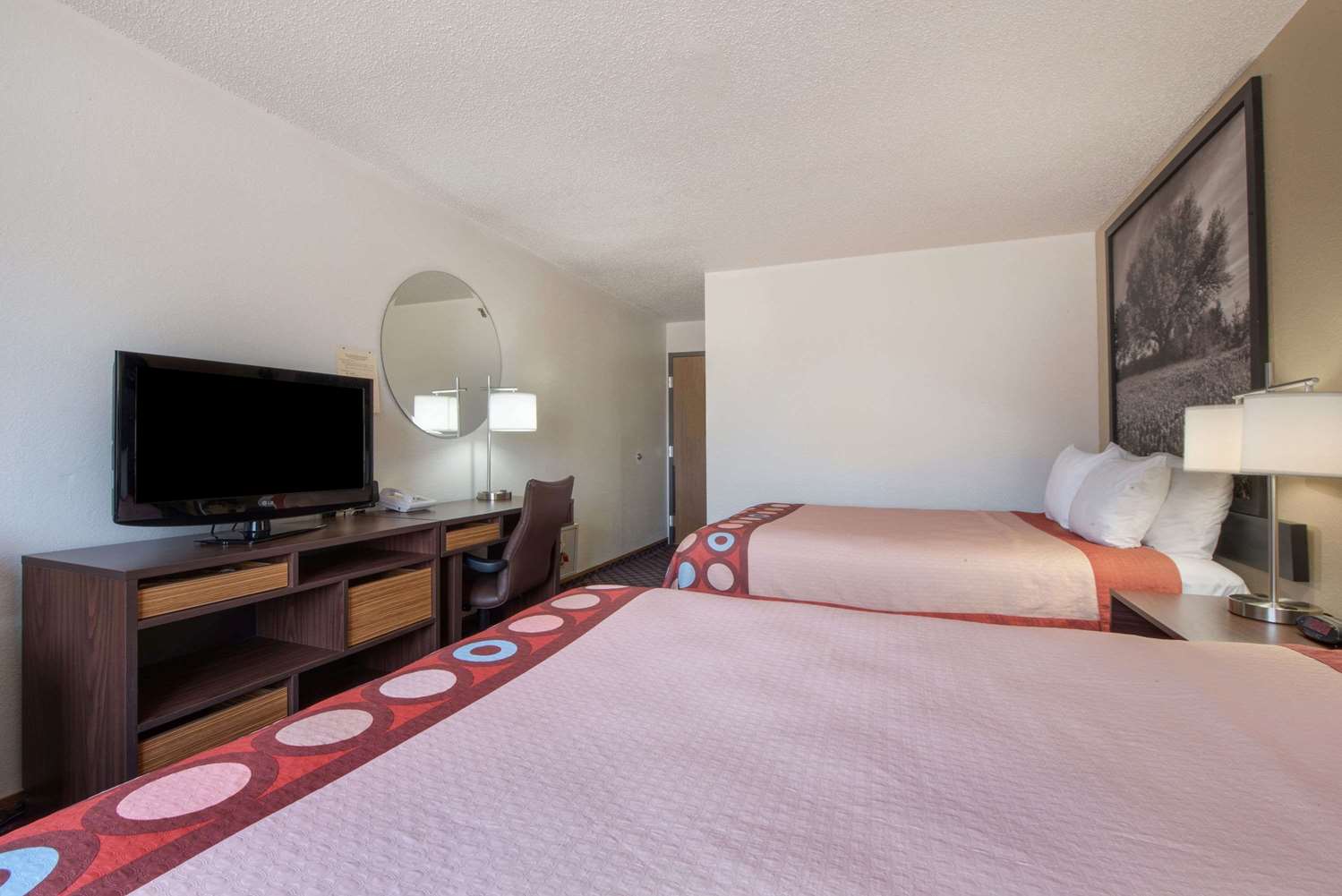 Super 8 by Wyndham College Station 8/12