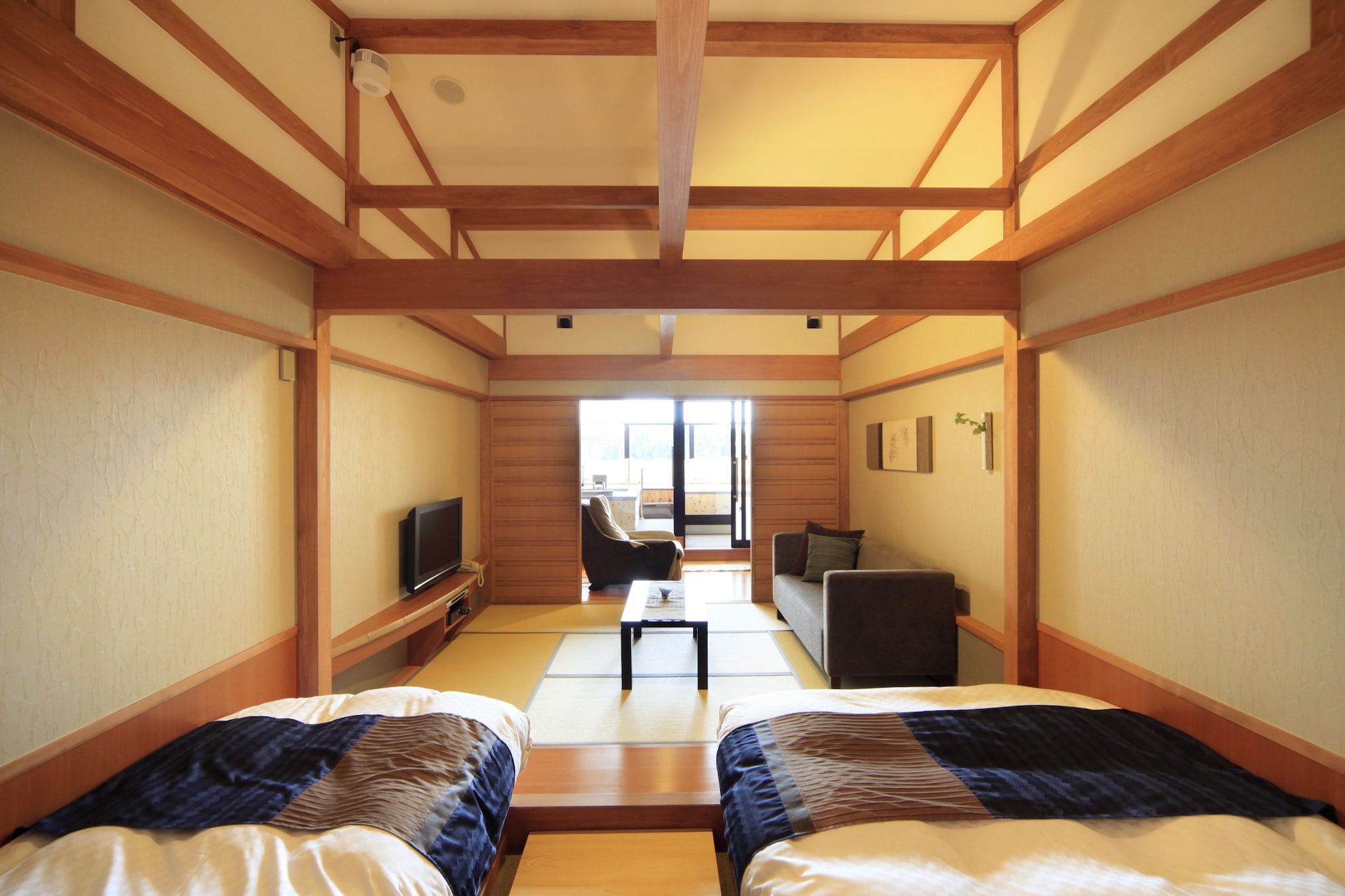 JAPANESE WESTERN, FUTON BED, CITY VIEW, OUTDOOR BATH