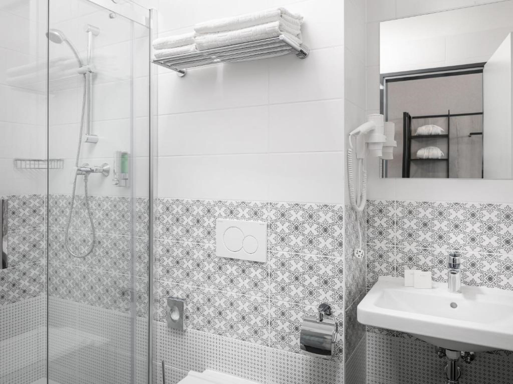 studio for 2 persons with balcony، EA ApartHotel Melantrich 3/3