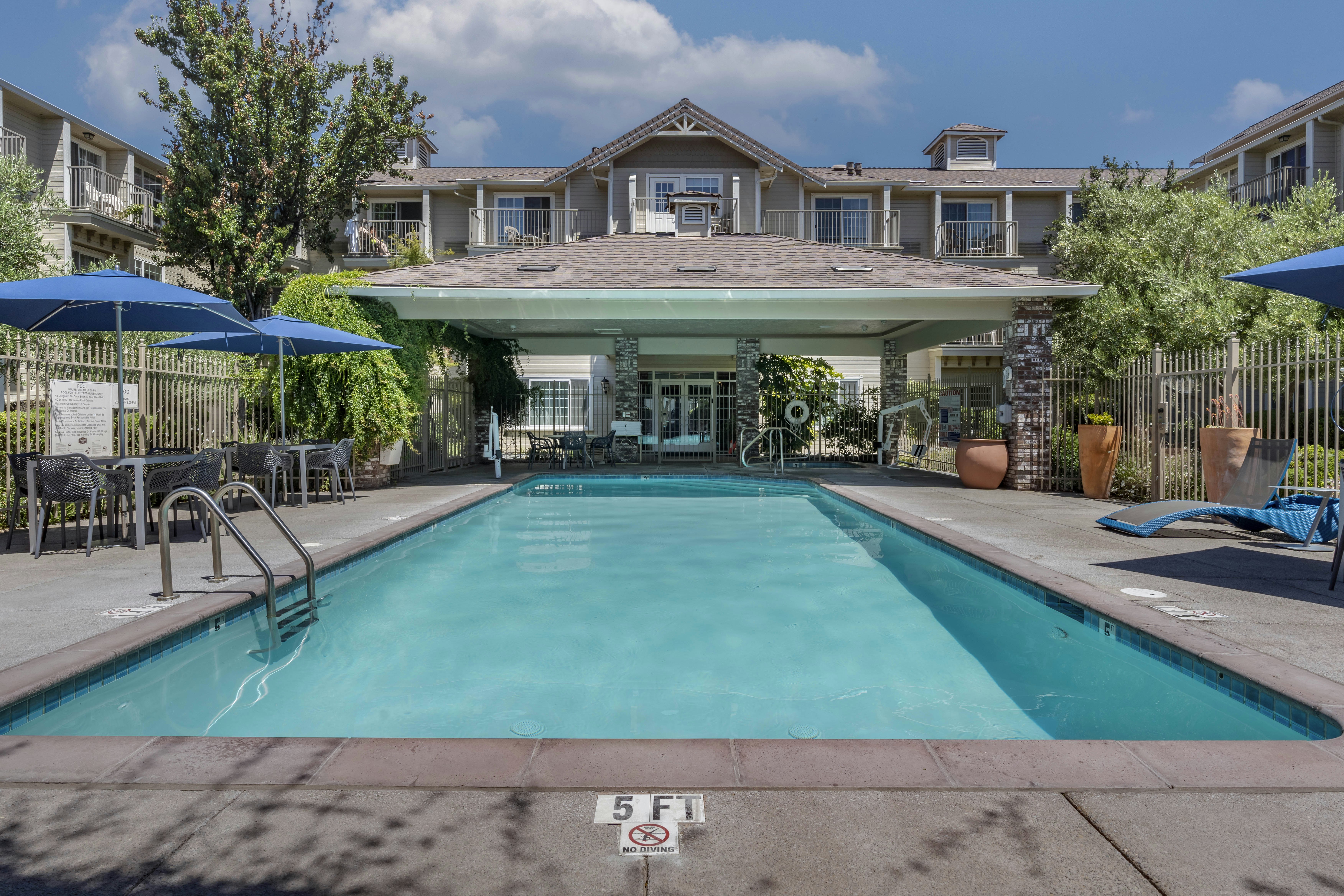 Hampton Inn Ukiah CA 16/16