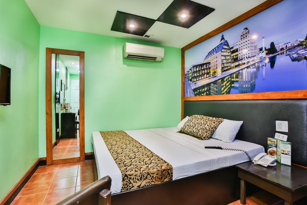 Eurotel North Edsa 33/50