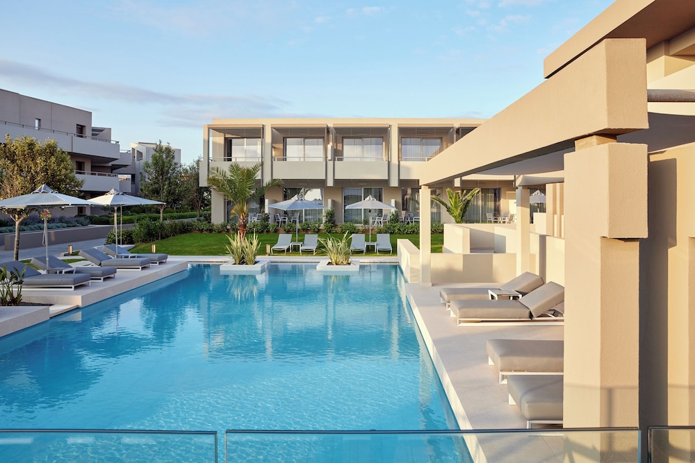 Euphoria Resort 75/76