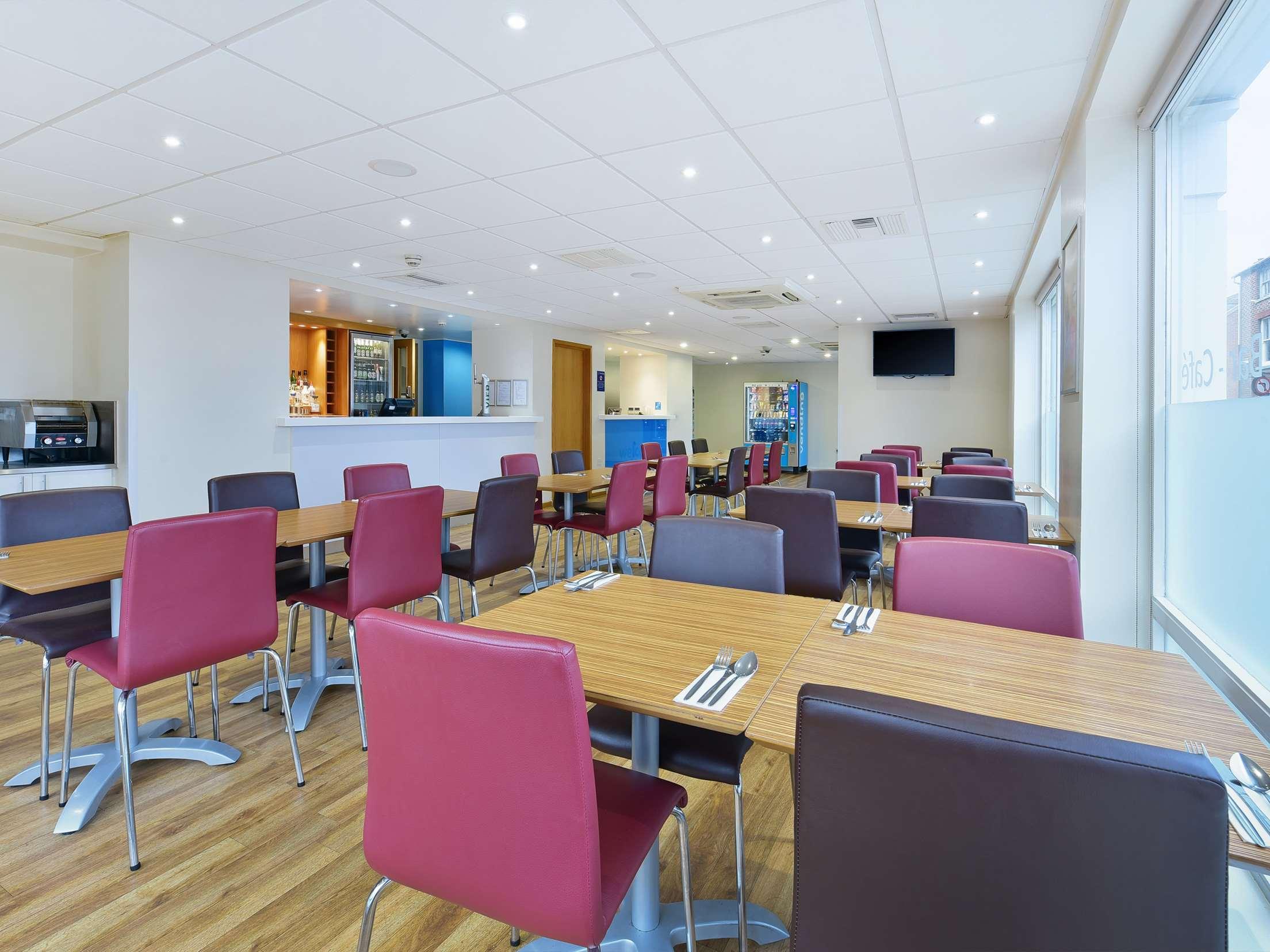 Travelodge Newport Isle of Wight 9/13