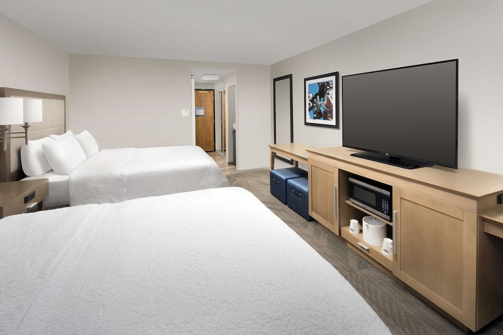 Hampton Inn & Suites Anaheim - Garden Grove 9/44