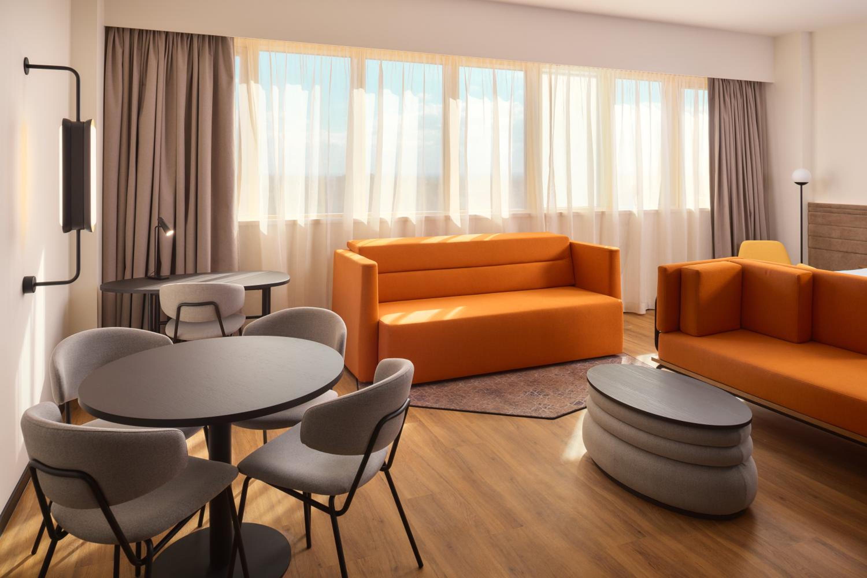 FAMILY SUITE