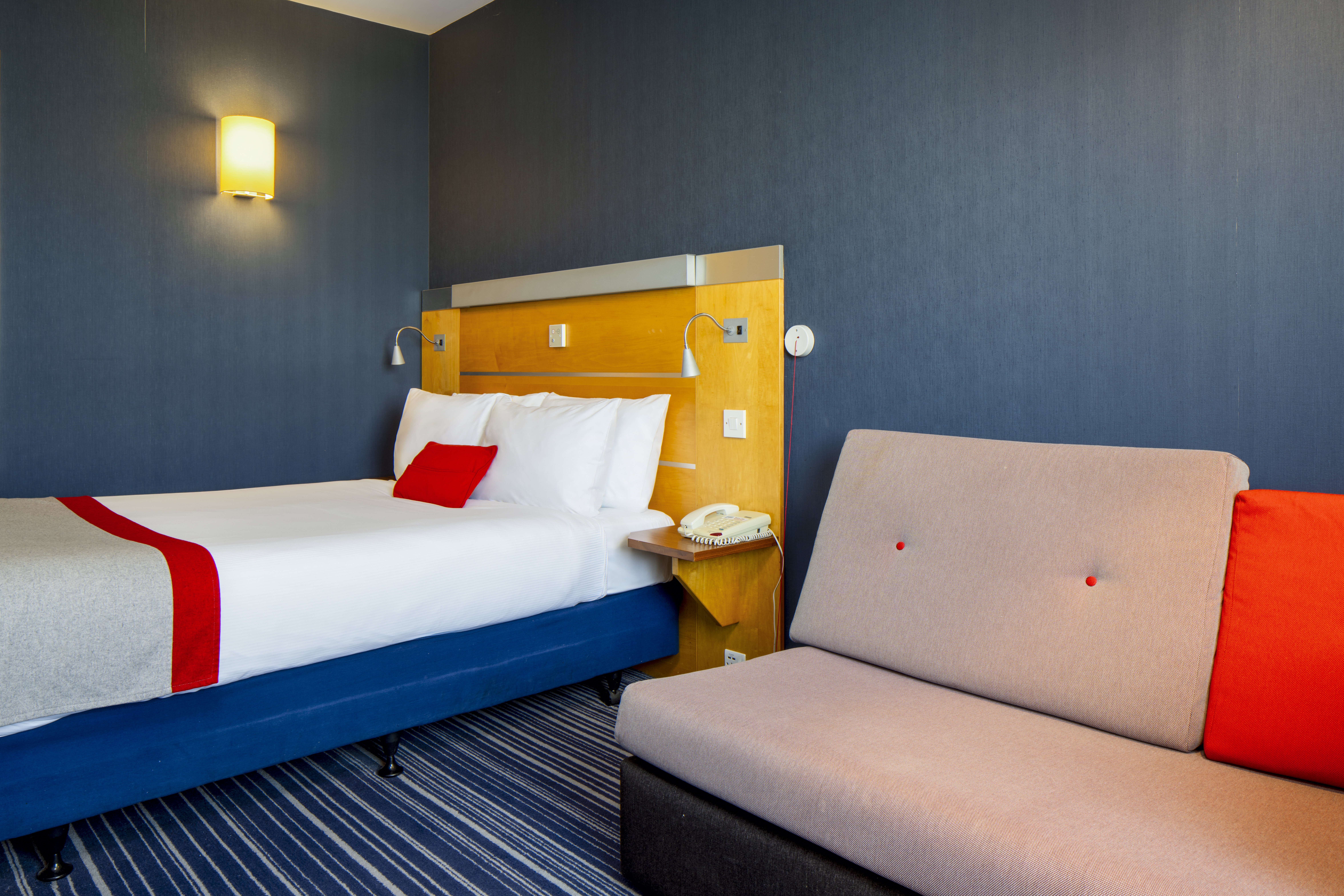 Holiday Inn Express London Epsom Downs 32/69