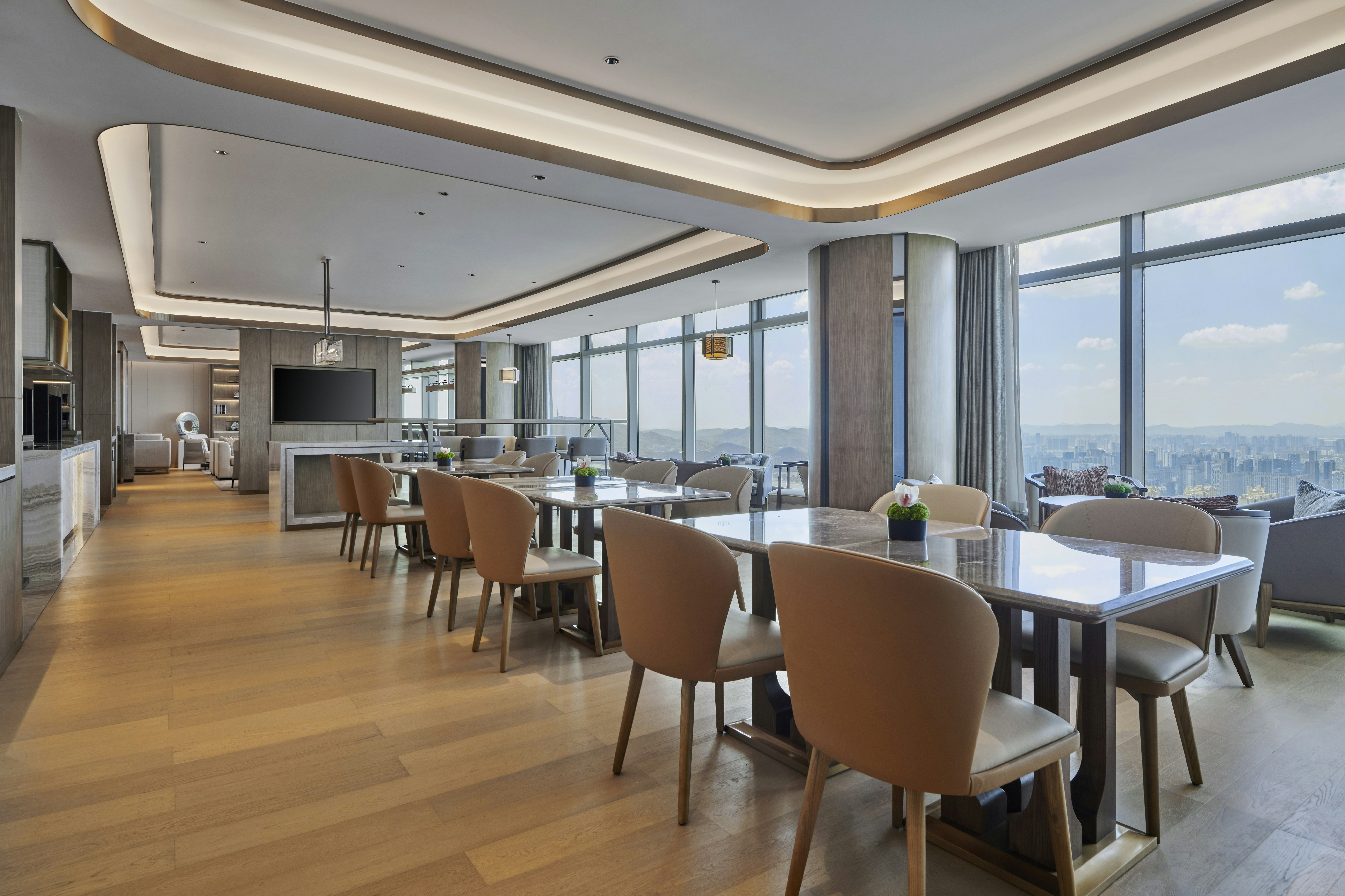 Hilton Changsha Riverside 48/76