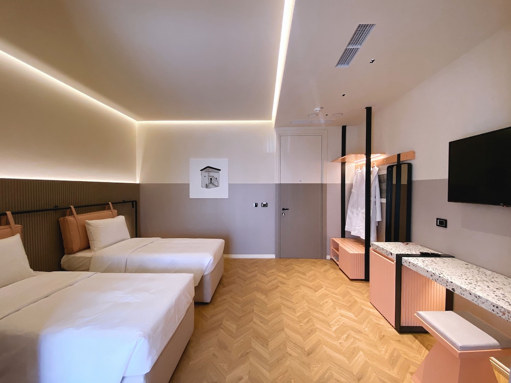 Room at Iliria Hotel Tirana, TIRANA