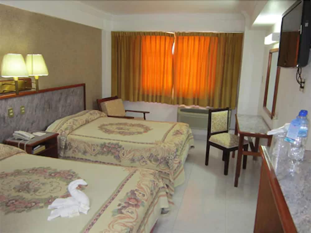 Hotel Baluarte 28/73