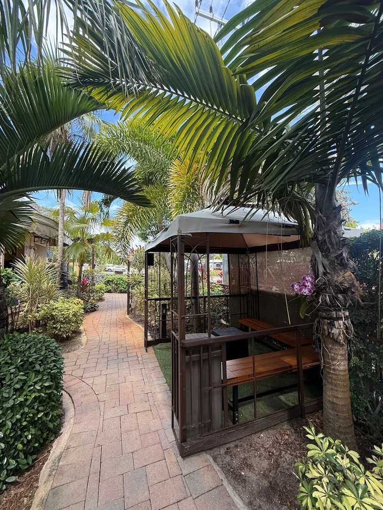Sheridan Guesthouse 25/30