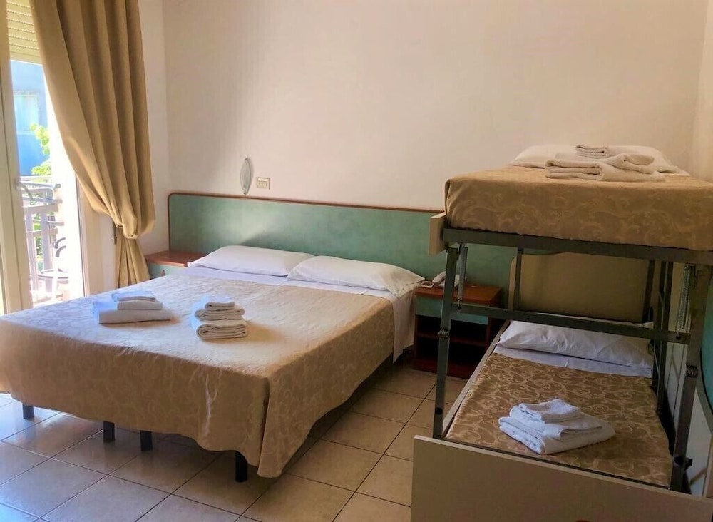 Hotel Marina 39/58