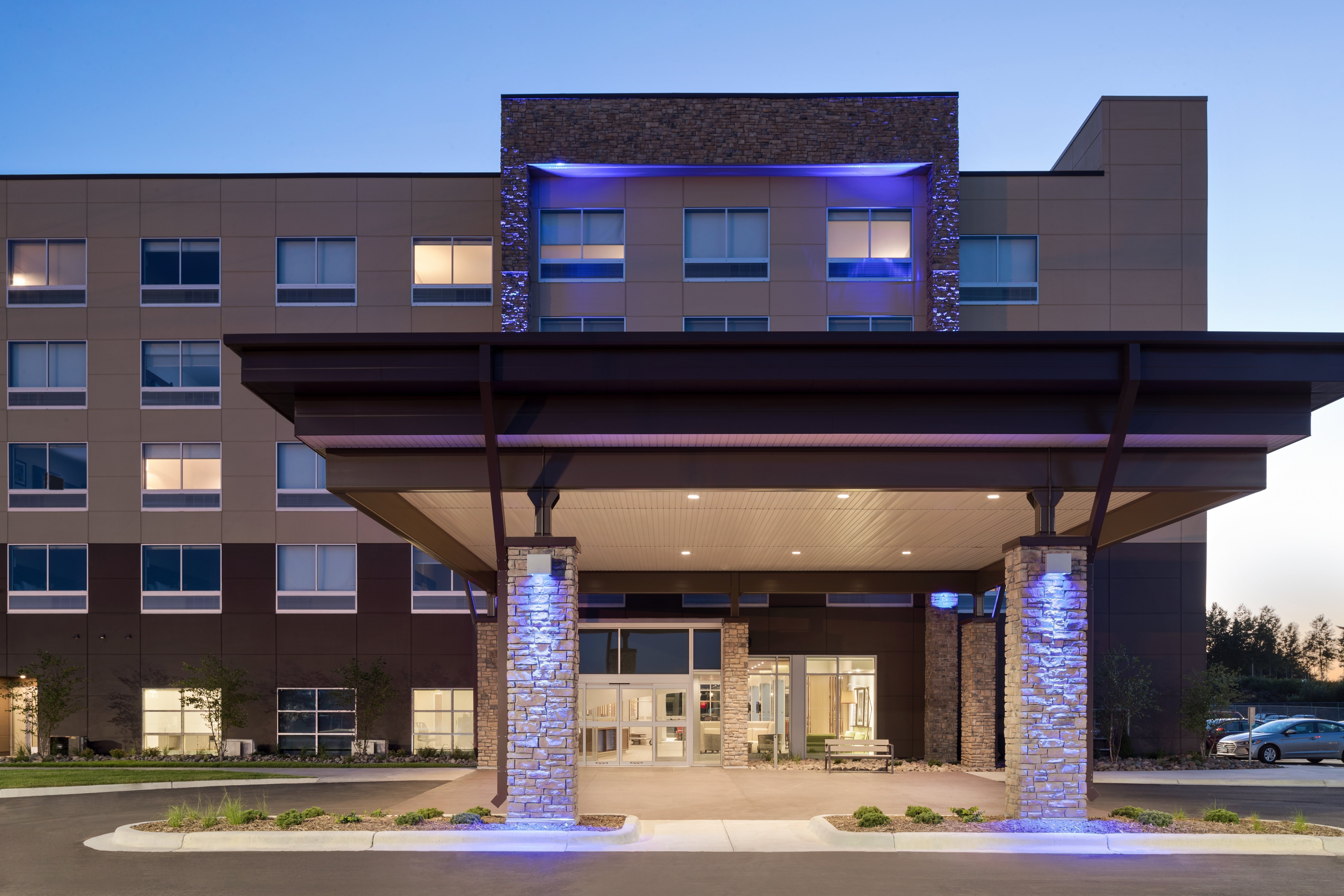 Holiday Inn Express And Suites Duluth North Miller Hill 2/59