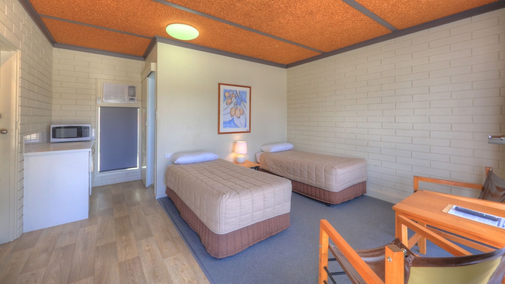 Motel Menere Apos S 38/61
