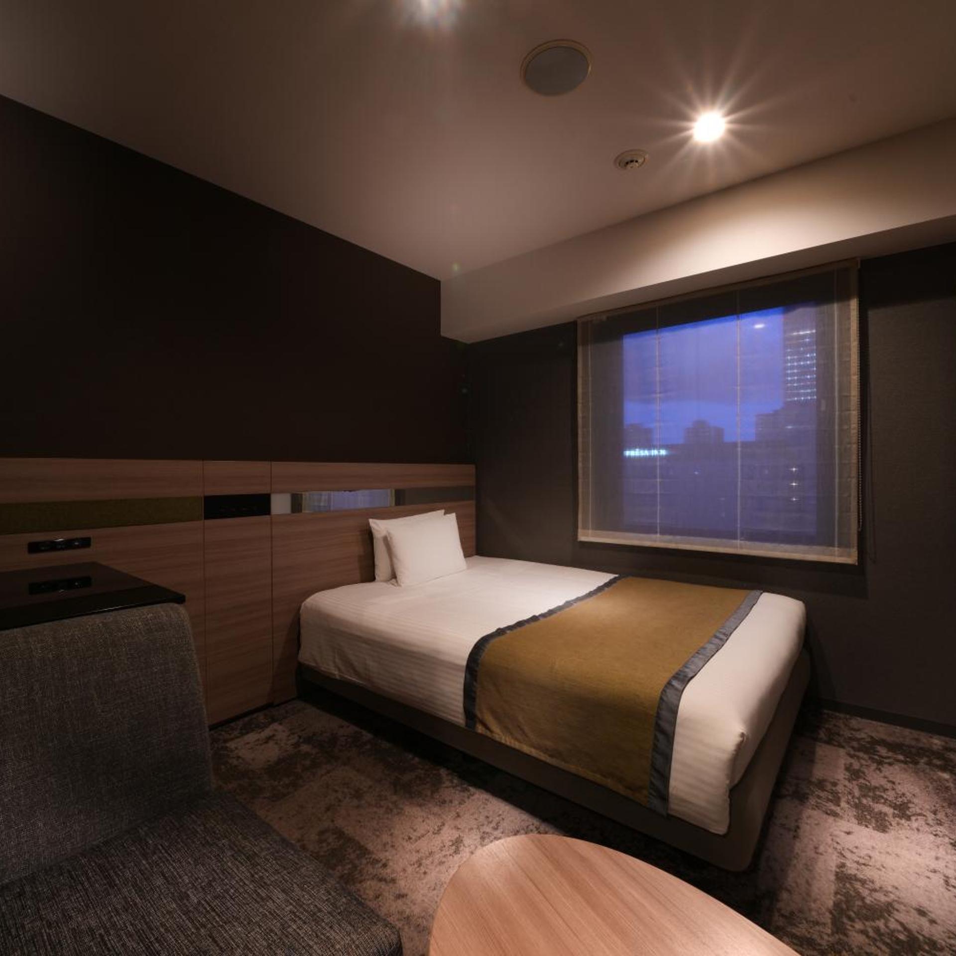 Room, Single