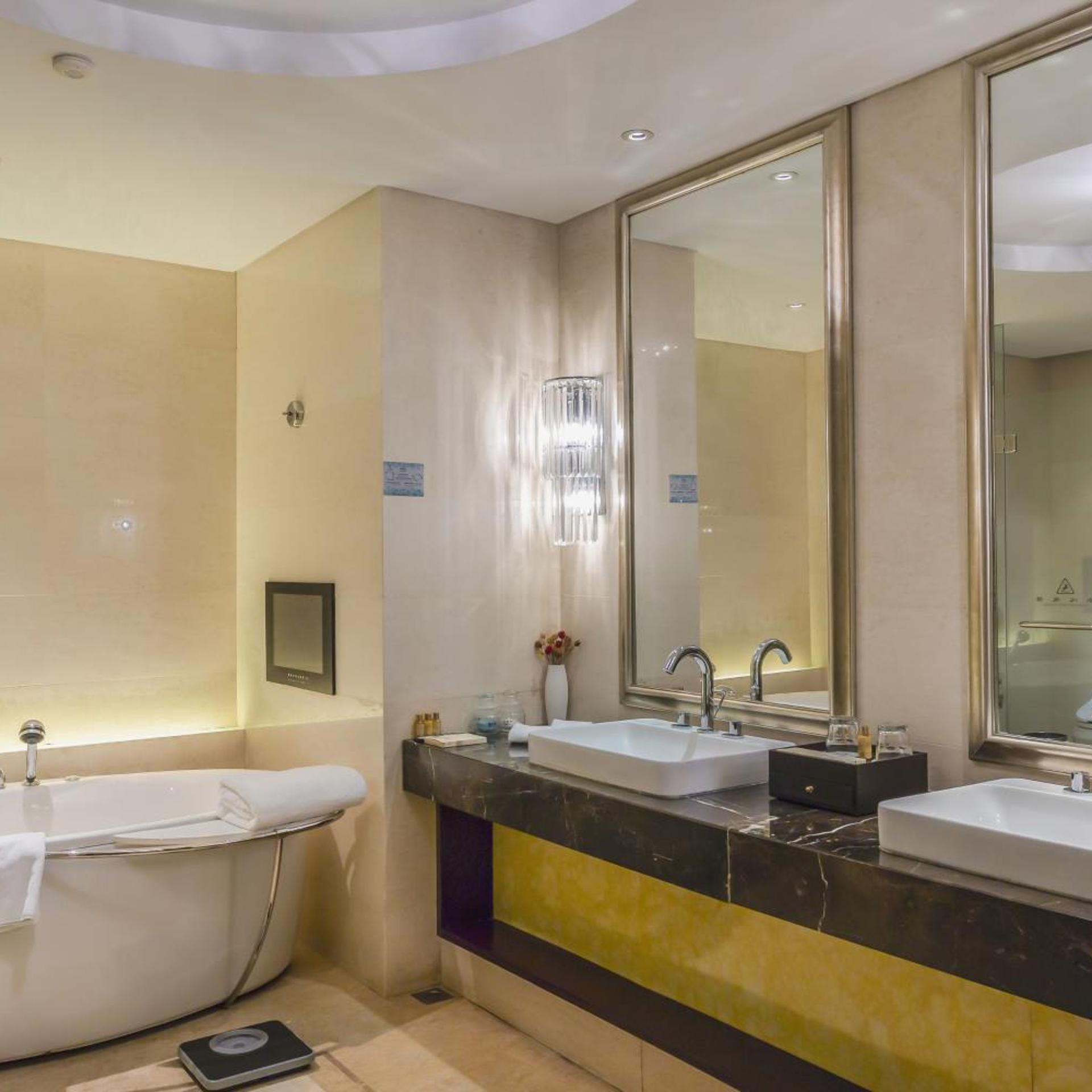 Wyndham Xinyang Downtown 57/59