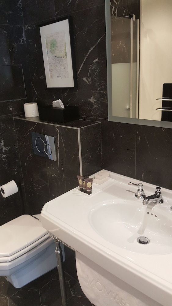 Mom Art Hotel 71/71