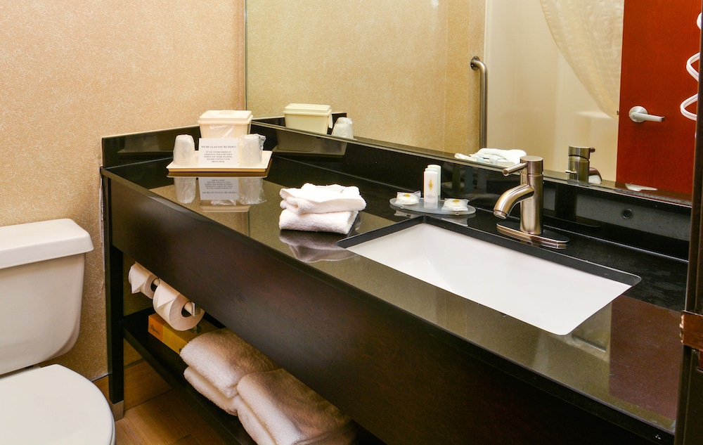 Comfort Inn Marion 24/60