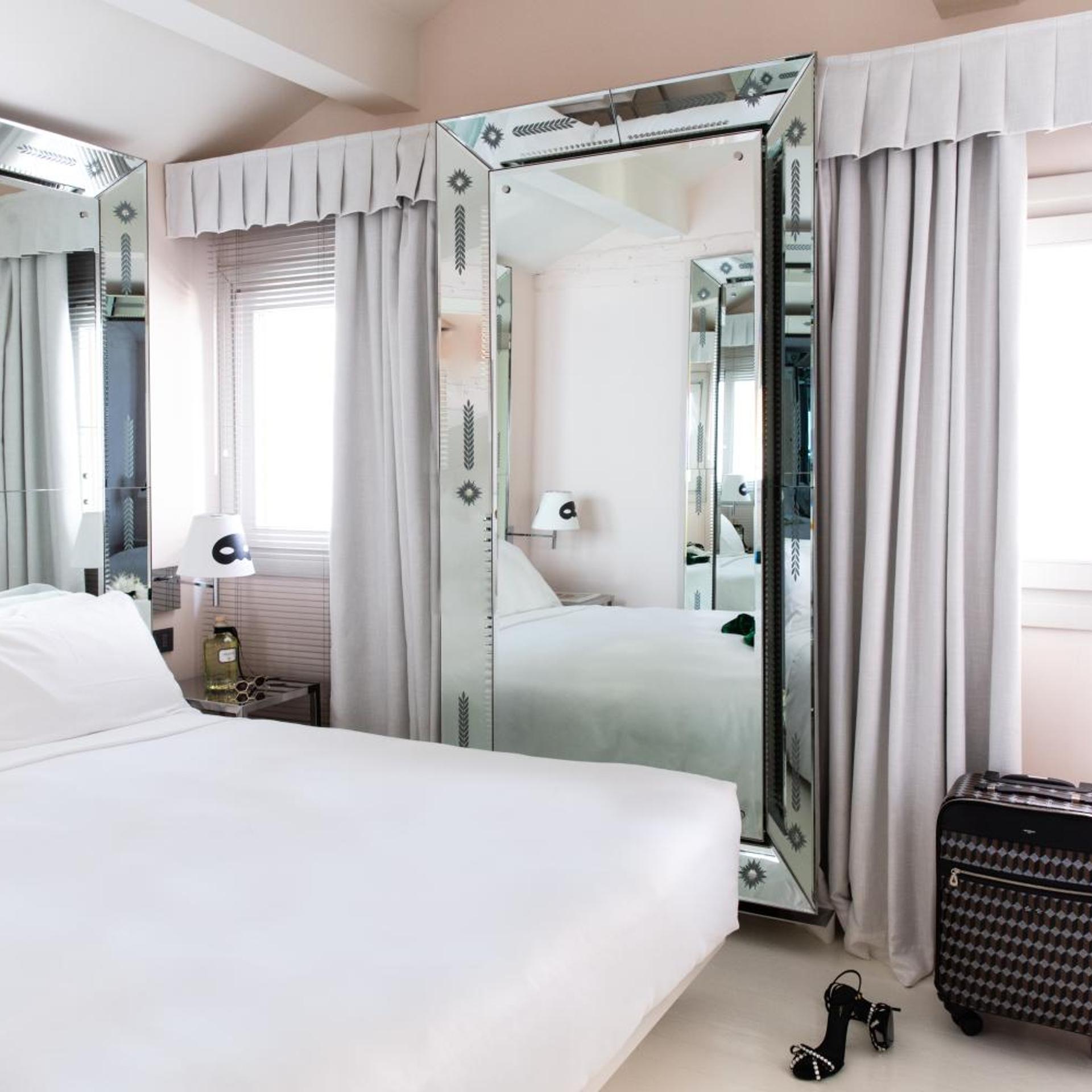 Suite, Canal View, Attic