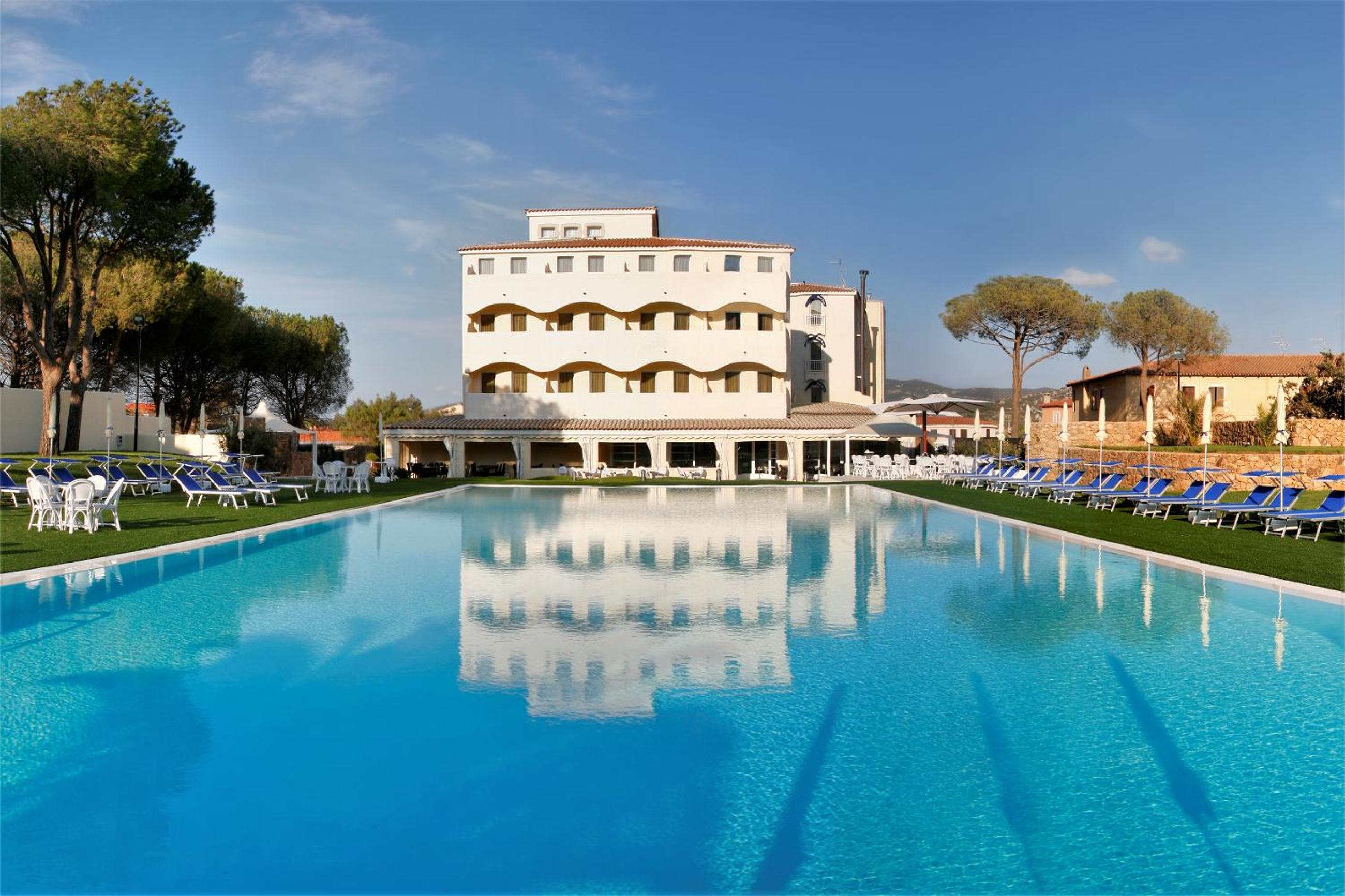 AHR Baja Hotel & Spa 4/56