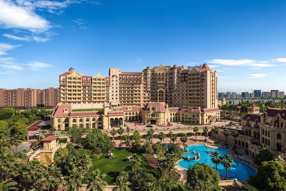 Radisson Blu Forest Manor Shanghai Hongqiao 60/64