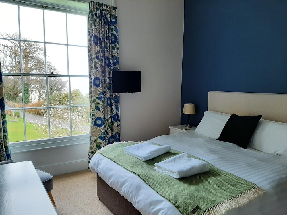 Laston House 16/50