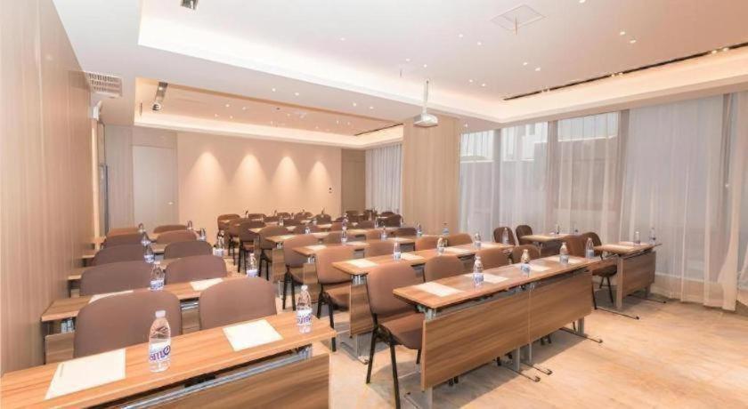 Echarm Hotel (Hefei Changjiang West Road West Qilitang subway station store) 44/53