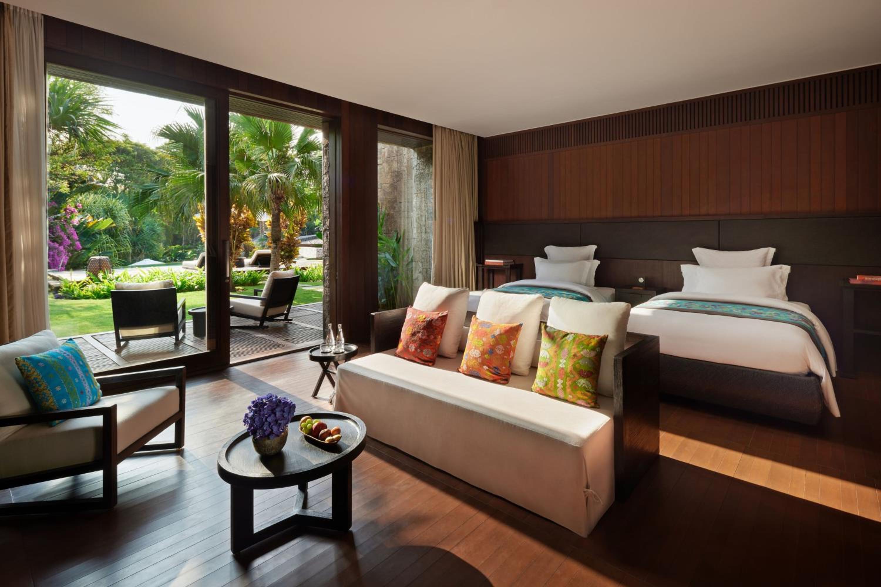 3 Bedrooms, Mansion, Private Pool