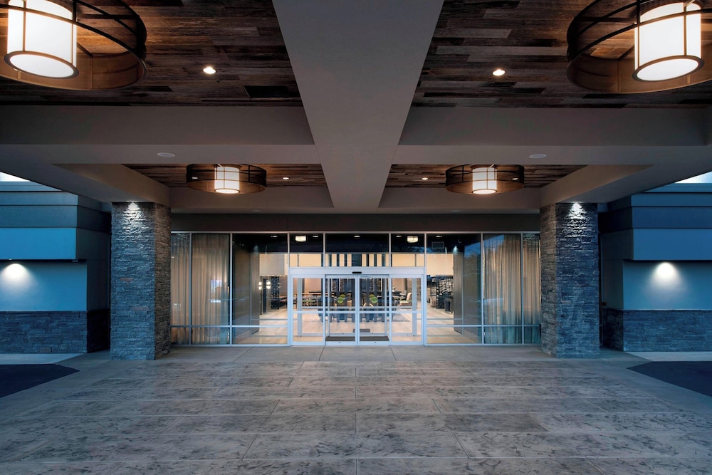 Delta Hotels Seattle Everett 5/44