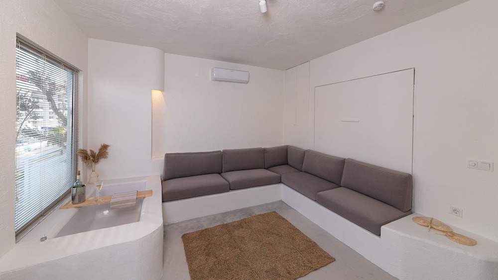 L Olive Homes 52/66