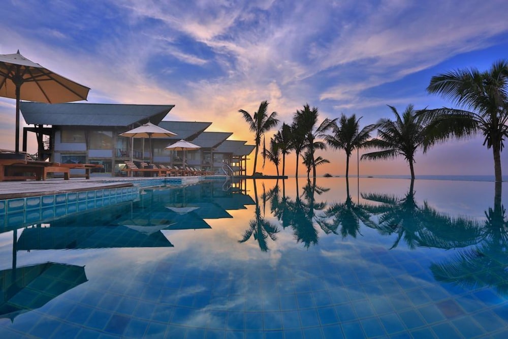 Laya Safari Resorts Spa 7/68