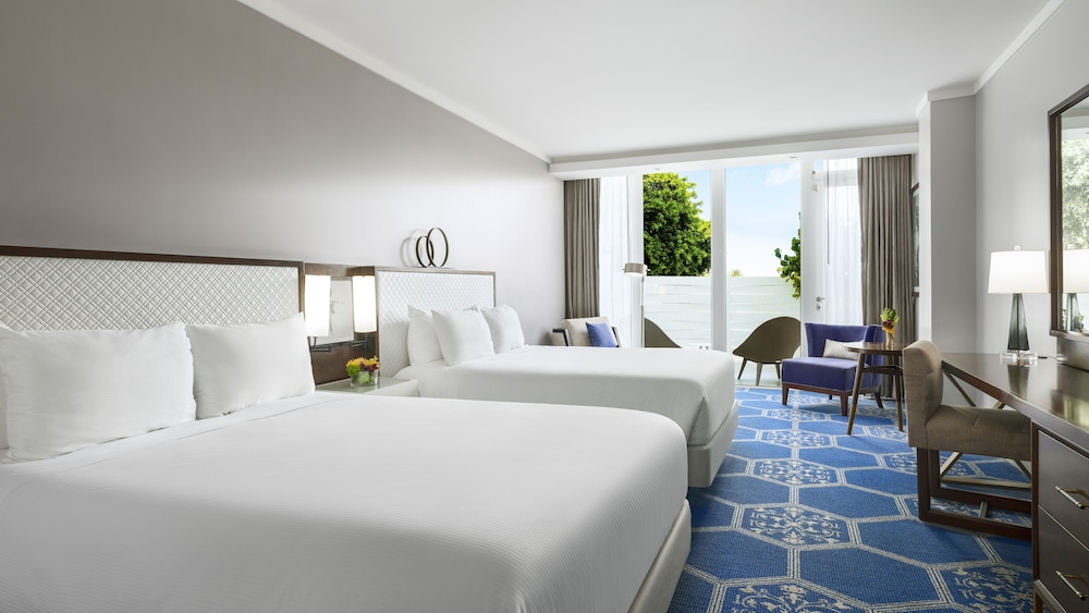 FAIRMONT, 2 QUEEN BEDS, PATIO