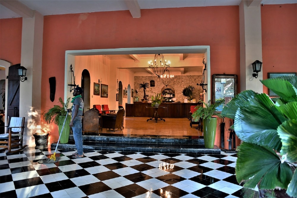 Hotel Du Roi Christophe 4/37