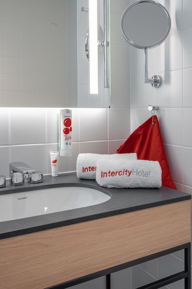 Intercityhotel Zurich Airport 18/68
