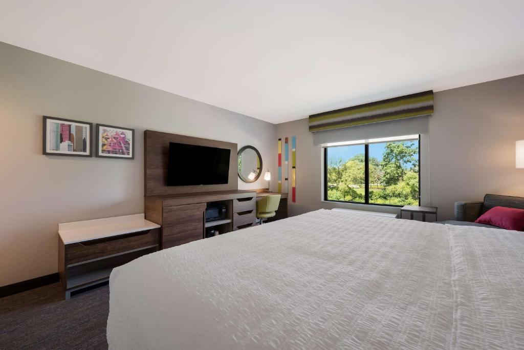 A Victory Hotel and Suites 27/60