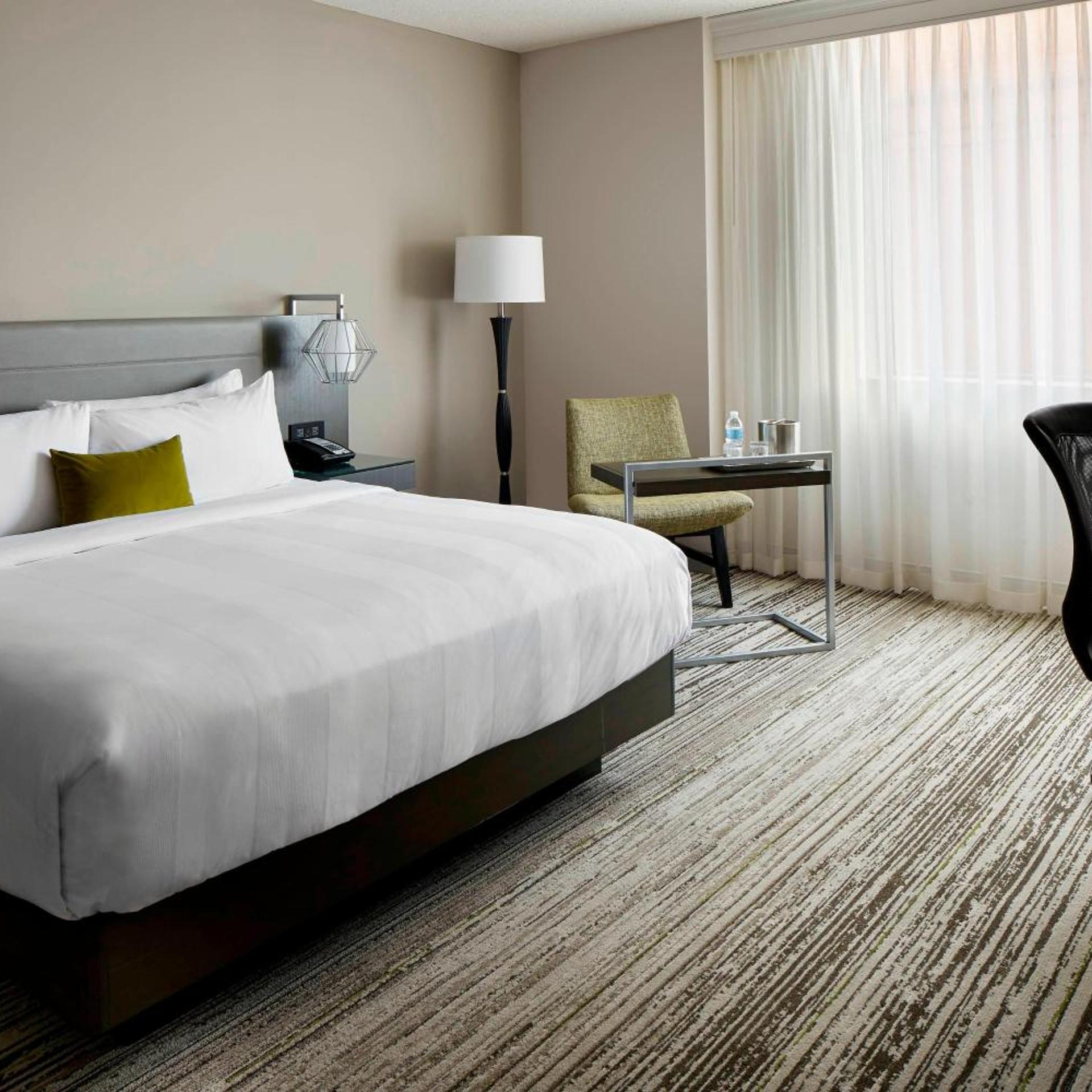 Room, King Bed, Bathtub, Accessible