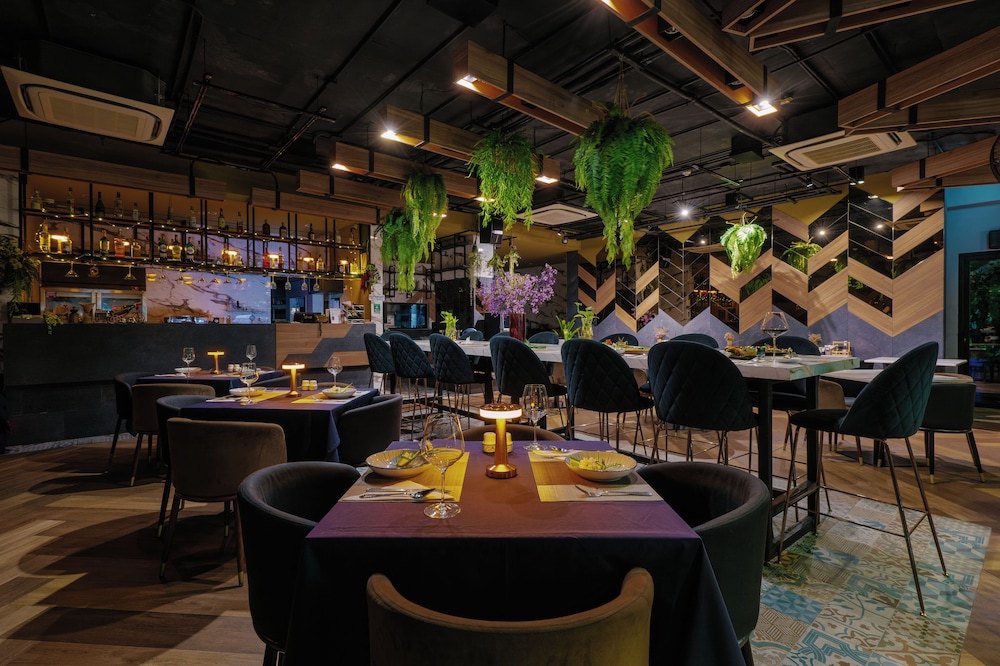 Rak Elegant Hotel Patong 57/69