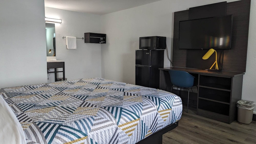 Motel6 Leominster, MA 30/43