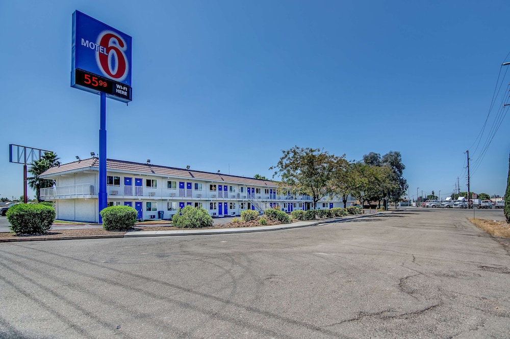 Motel6 Stockton, CA - Charter Way West 22/32