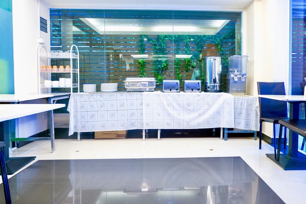 The Konnect Hotel 13/50