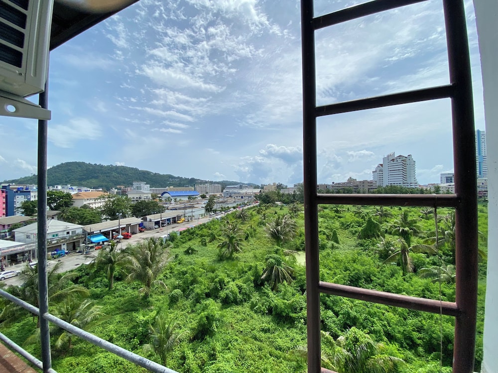 Patong Holiday 67/72