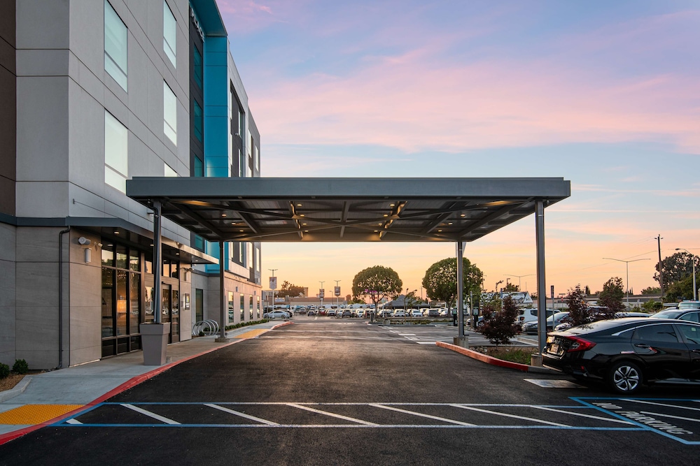 Hyatt Place Newark/Silicon Valley 58/64