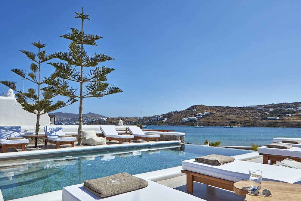 Mykonos Waves Beach House Suites 1/44