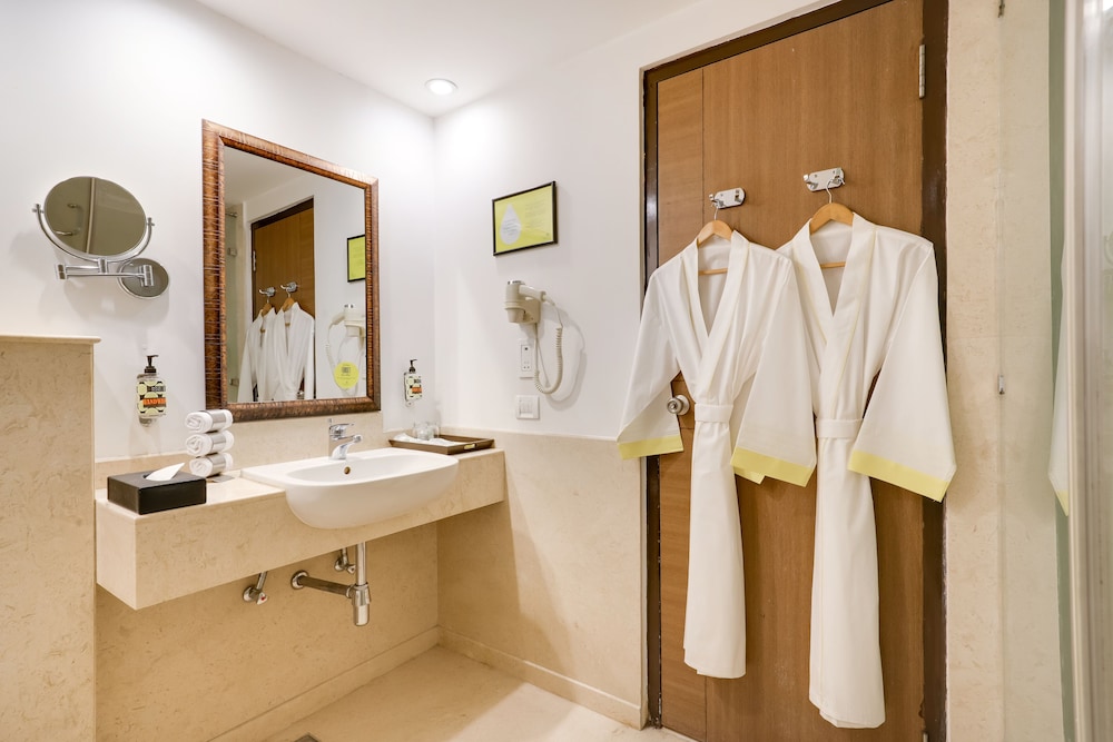 Lemon Tree Premier 1 Leisure Valley Gurugram 60/60