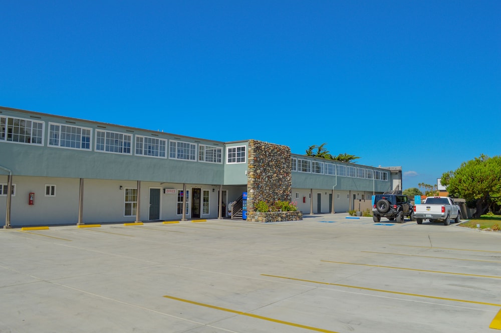 Sea Breeze Inn 50/64