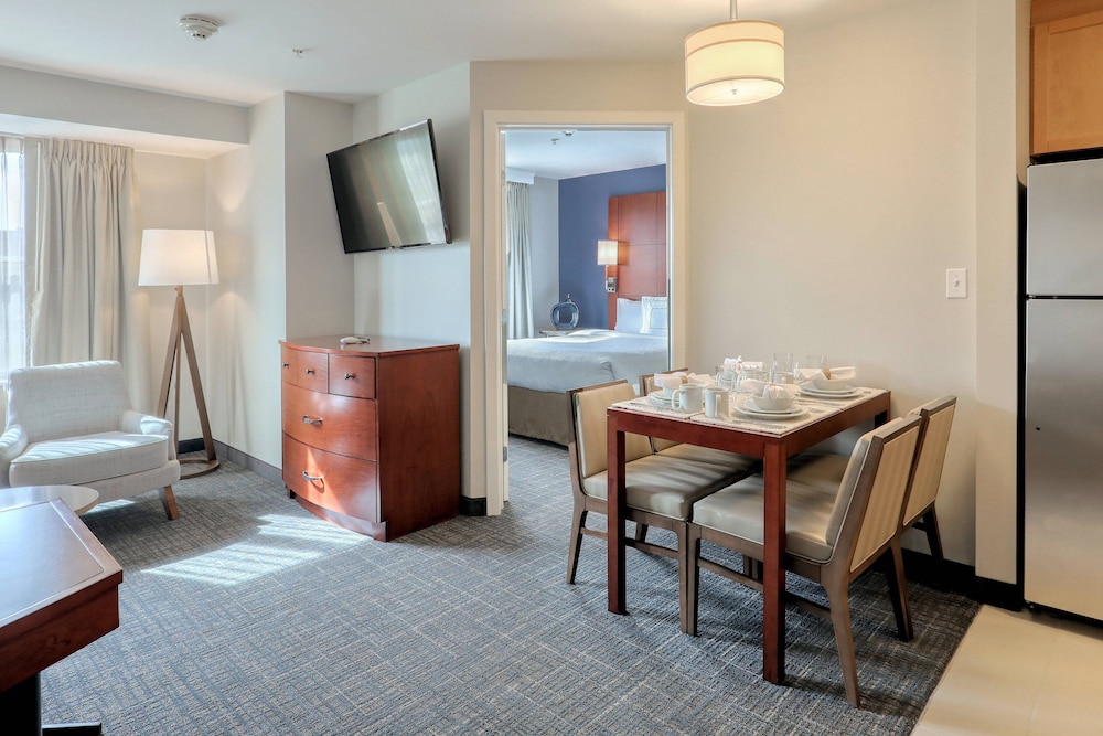 Residence Inn Woodbridge Edison/Raritan Center 32/48