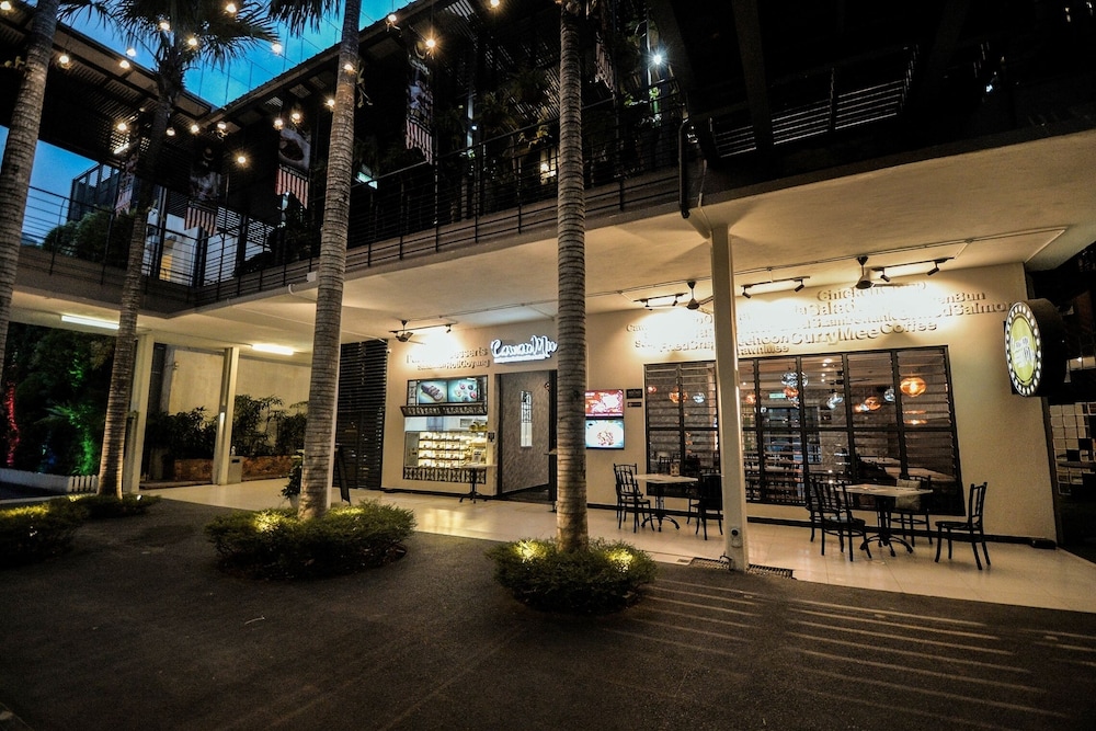 1969 Business Suites @ Ipoh Garden 2/50