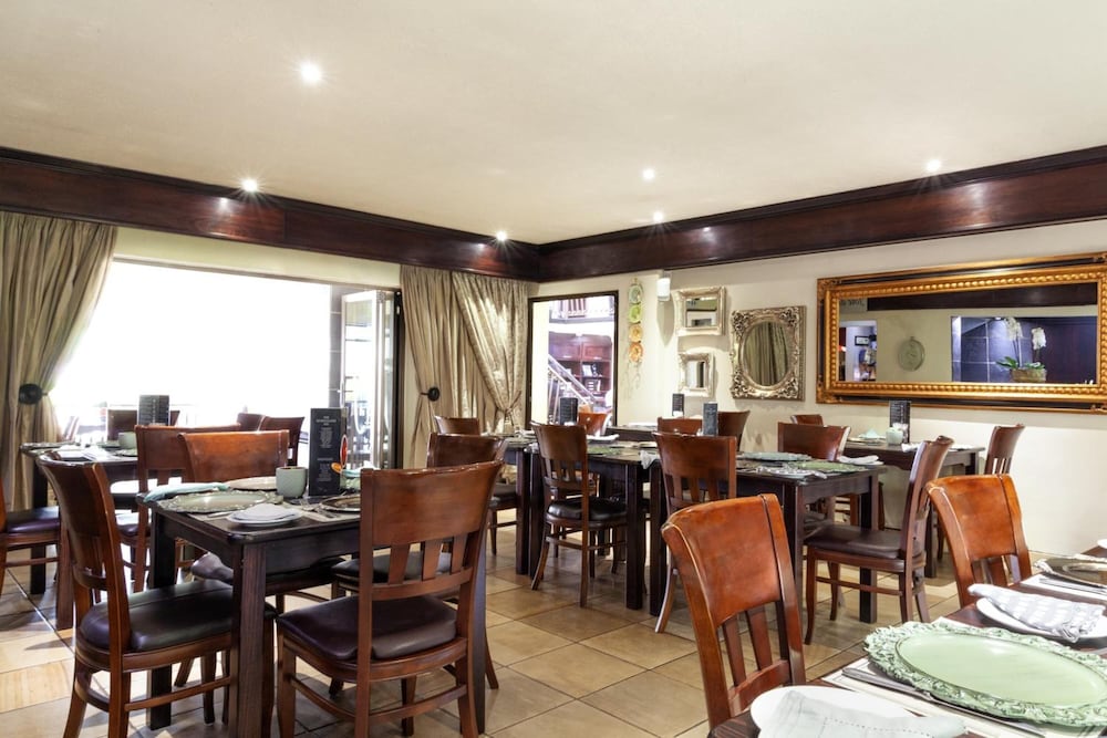 InnJoy Boutique Hotel 35/50