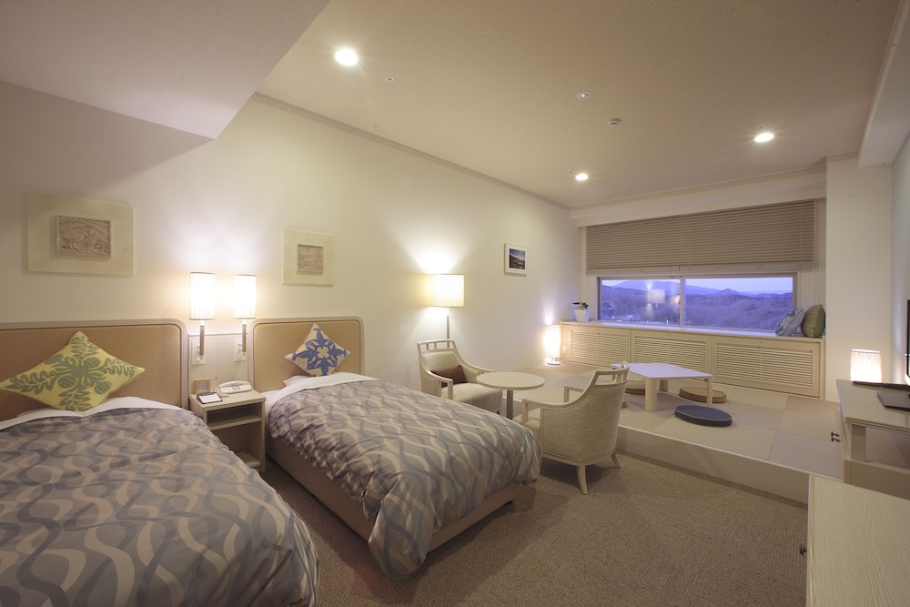 SPA RESORT HAWAIIANS MONOLITH TOWER 8/46